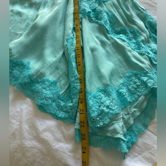 Intimately by FP skirt with lace details, size large - Picture 11 of 11